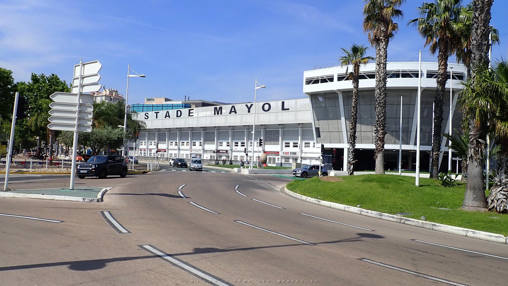 30  Toulon et son stade Mayol.JPG